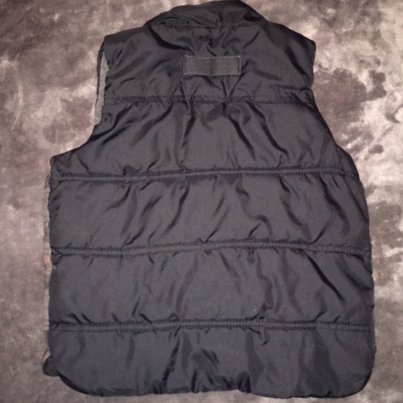 Baby Gap Boys Plaid Vest Black Gray Red 4T 4 Toddler EUC/Like New - Picture 3 of 8